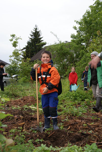 Baumpflanzung_Grenzstrasse_2011-05_DSC06911.jpg