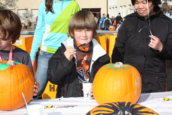 Herbstmarkt-2011_FamilienSpielRaumFest-2011_IMG_9010.jpg