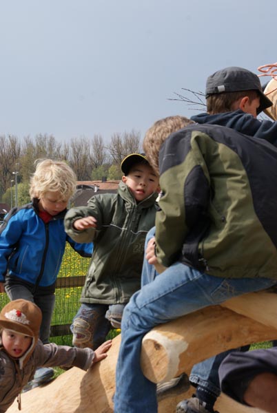 Kindergarten-Ziegelbach_Spielplatzerweiterung_2011-04_DSC06724.jpg