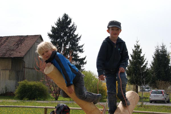 Kindergarten-Ziegelbach_Spielplatzerweiterung_2011-04_DSC06731.jpg