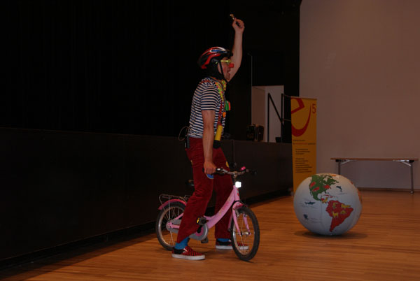 Umweltwoche_Klimaschutzclown_2011_DSC07748.jpg