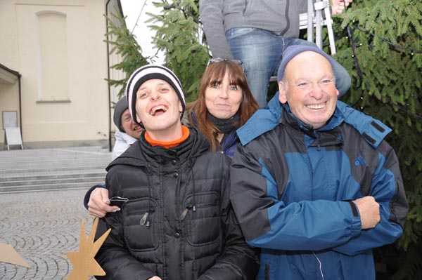 Weihnachtsbaum_Dorfplatz_2011_DSC_0002.jpg