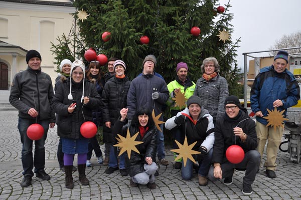Weihnachtsbaum_Dorfplatz_2011_DSC_0020.jpg