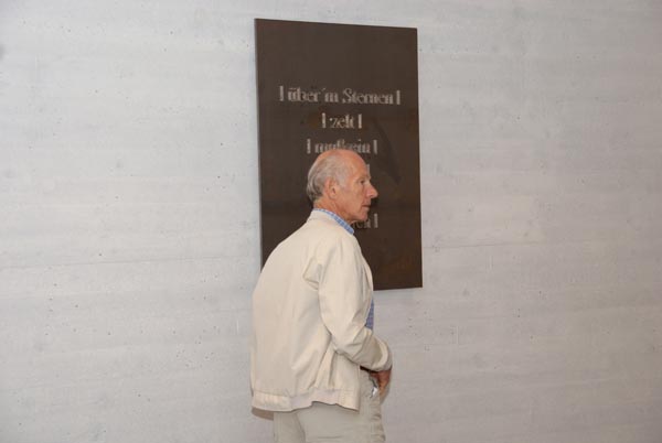 Aufbahrungshalle_Kunstwerk-Lissy_Einweihung_2012-06-09_DSC00081.jpg
