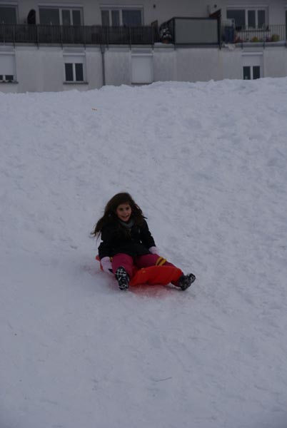 Winter_Kinder_Volksschule-1a_Rodeln_2012_DSC01176_1.jpg