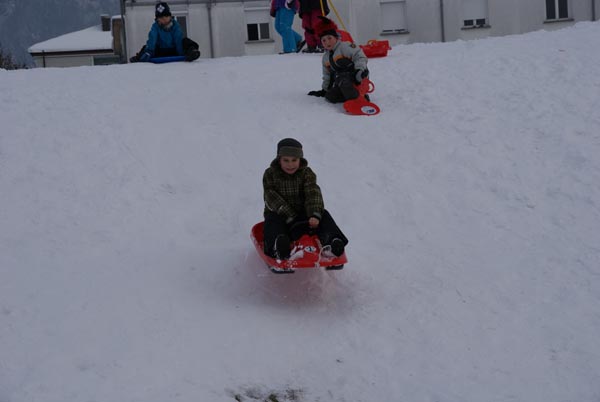 Winter_Kinder_Volksschule-1a_Rodeln_2012_DSC01178.jpg