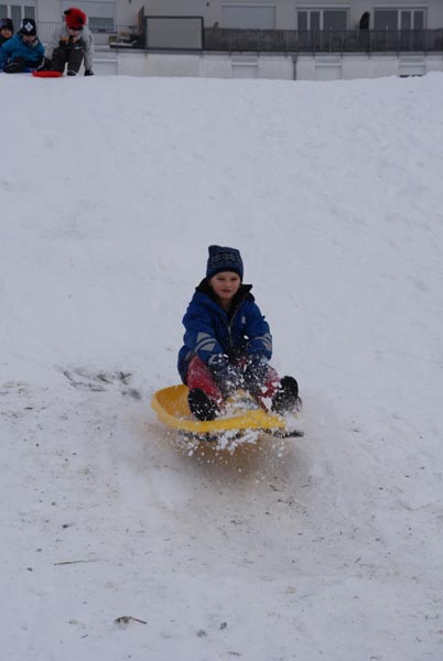 Winter_Kinder_Volksschule-1a_Rodeln_2012_DSC01189.jpg