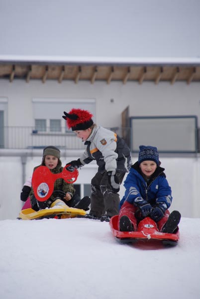 Winter_Kinder_Volksschule-1a_Rodeln_2012_DSC01200.jpg