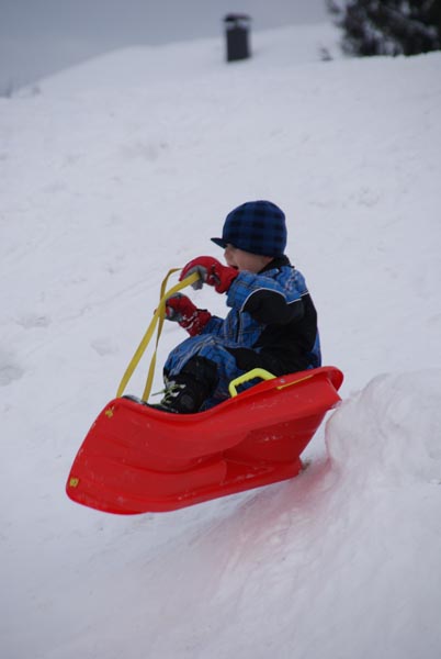 Winter_Kinder_Volksschule-1a_Rodeln_2012_DSC01203.jpg