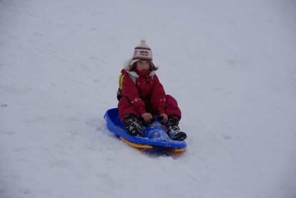 Winter_Kinder_Volksschule-1a_Rodeln_2012_DSC01243.jpg
