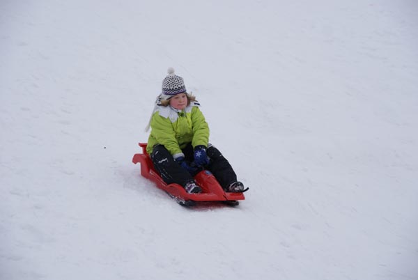 Winter_Kinder_Volksschule-1a_Rodeln_2012_DSC01245.jpg