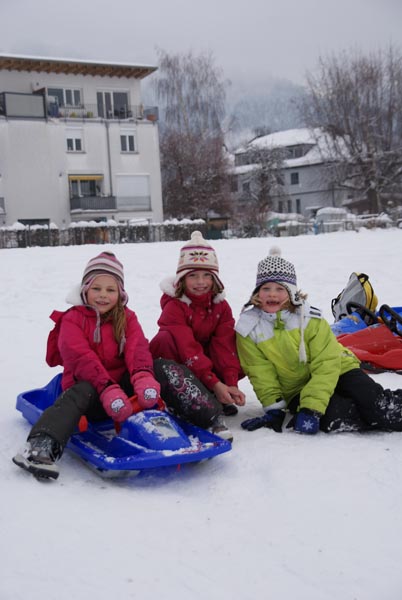 Winter_Kinder_Volksschule-1a_Rodeln_2012_DSC01249.jpg