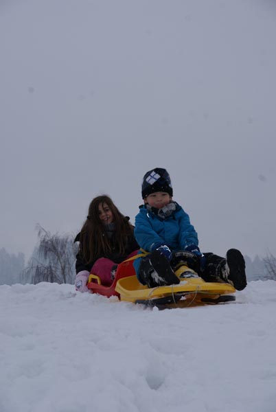 Winter_Kinder_Volksschule-1a_Rodeln_2012_DSC01263.jpg