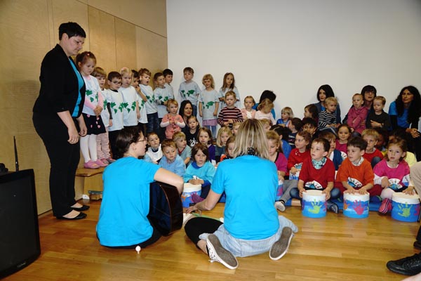 Eroeffnung_der_neuen_Raeumlichkeiten_KIGA_u._KIBE_Dorf+Brantmann_2019-05-11_DSC04041.jpg
