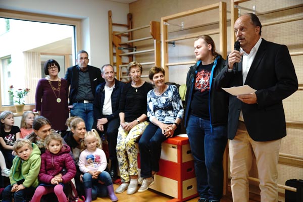 Eroeffnung_der_neuen_Raeumlichkeiten_KIGA_u._KIBE_Dorf+Brantmann_2019-05-11_DSC04058.jpg
