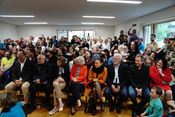 Eroeffnung_der_neuen_Raeumlichkeiten_KIGA_u._KIBE_Dorf+Brantmann_2019-05-11_DSC04130.jpg