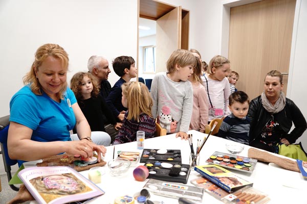 Eroeffnung_der_neuen_Raeumlichkeiten_KIGA_u._KIBE_Dorf+Brantmann_2019-05-11_DSC04312.jpg