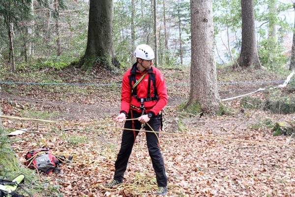 Feuerwehr_Leiblachtal_Waldbranduebung_2019-04-12_096-IMG_2380.jpg
